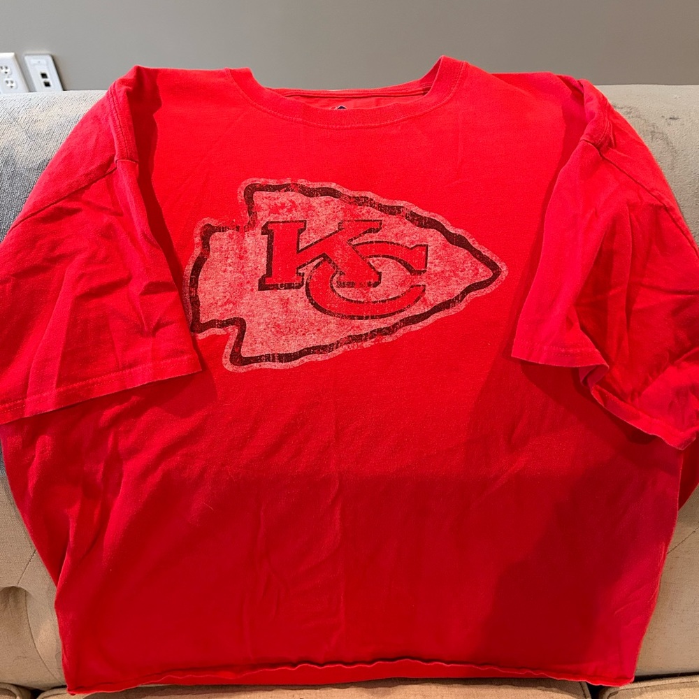 Men’s XL Chiefs t-shirt
